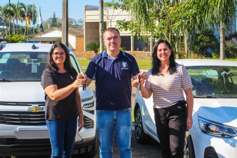 Morrinhos do Sul conquista dois novos veículos para a Saúde