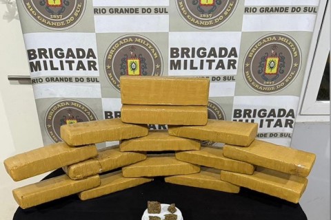 BM apreende quatorze quilos de maconha em Torres e homem é preso por tráfico