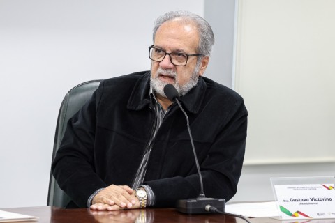 Remédio em casa para grupos especiais é a proposta do deputado Victorino