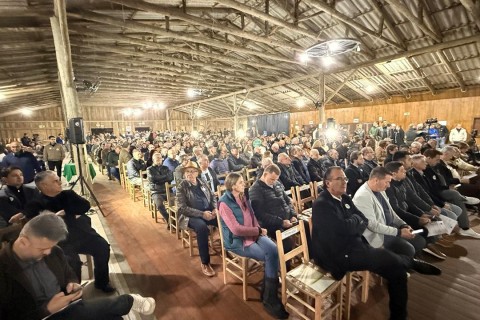 Arroio do Sal reúne mais de 600 pessoas em audiência pública marcada pelo apoio ao Porto Meridional