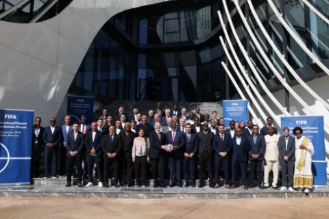 O Fórum de Consulta de Jogadores Profissionais da FIFA reúne-se em Rabat.