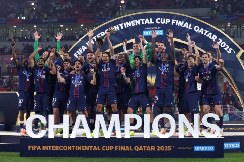 Paris Saint-Germain derrota o Flamengo e faz história no Catar