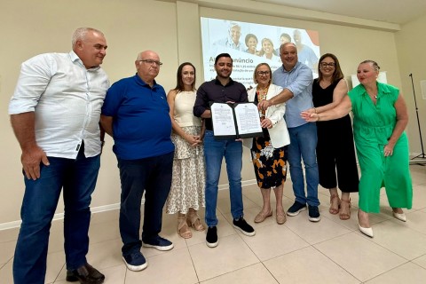 Deputado Luciano Silveira comemora investimento e novo serviço no hospital São Vicente de Paulo