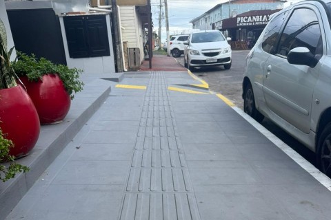 Prefeitura de Arroio do Sal notificará proprietários para limpeza de canteiros e construção de passeios públicos