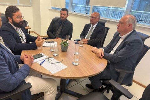 Deputado Luciano Silveira articula reunião no Ministério da Pesca para tratar demandas dos pescadores do Litoral Norte