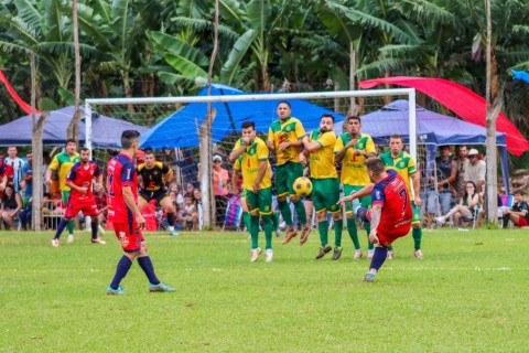 Flor da Serra e Rio Bonito dão início ao Campeonato Municipal de Futebol 2025