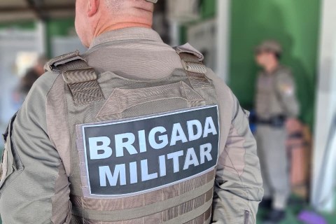 Em Capão da Canoa, BM prende foragido com 41 passagens policiais