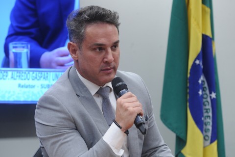 Oposição convoca ampla mobilização nacional com ato central na Avenida Paulista