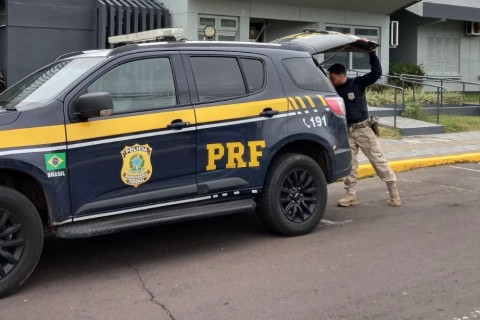 PRF captura foragido da Justiça na BR-101 em Torres