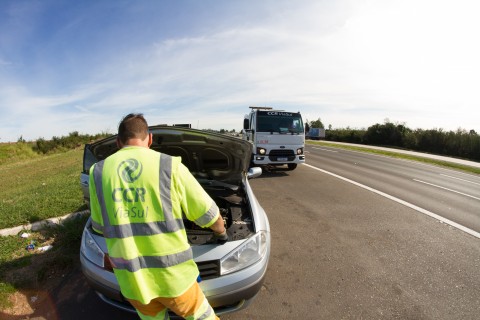 Motoristas são alertados sobre comportamentos essenciais ao se depararem com atendimentos na rodovia