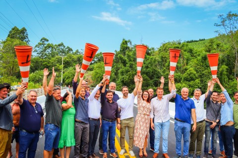 Inauguração da Ponte do Morro Azul marca conquista para Três Cachoeiras e região