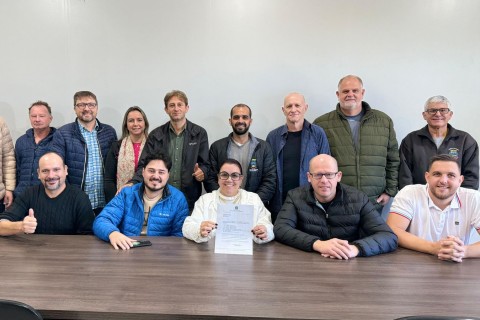 Três Cachoeiras recebe R$ 250 mil do senador Luiz Carlos Heinze para aquisição de equipamentos agrícolas