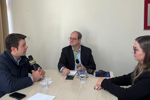Presidente da Câmara de Três Cachoeiras, Gil, recebe deputado Marcus Vinicius para diálogo institucional e articulação de pautas locais