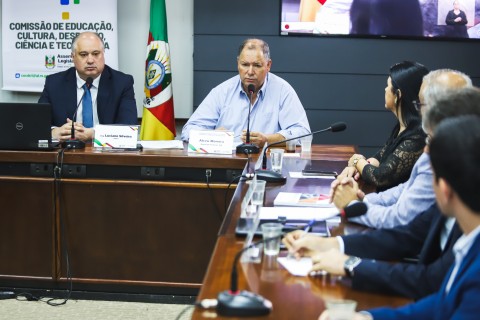 Lideranças políticas do Litoral Norte celebram liberação da pesca do camarão